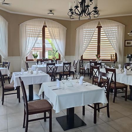 Hotel Ambasada Krobia Εξωτερικό φωτογραφία