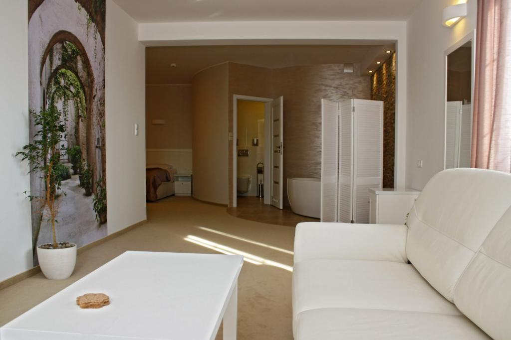 Hotel Ambasada Krobia Εξωτερικό φωτογραφία