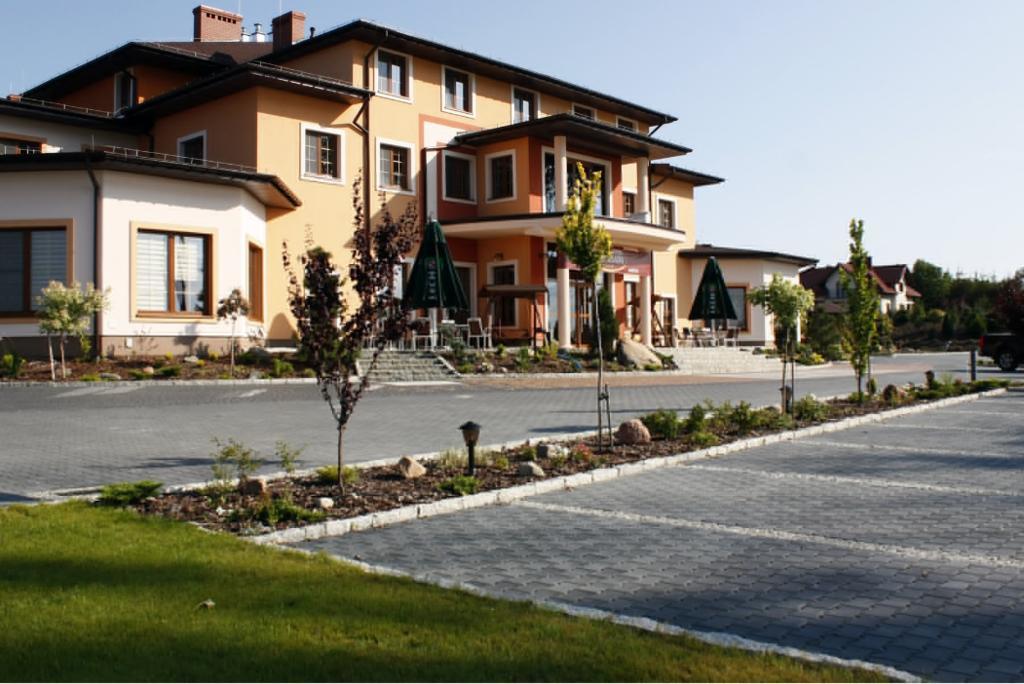 Hotel Ambasada Krobia Εξωτερικό φωτογραφία