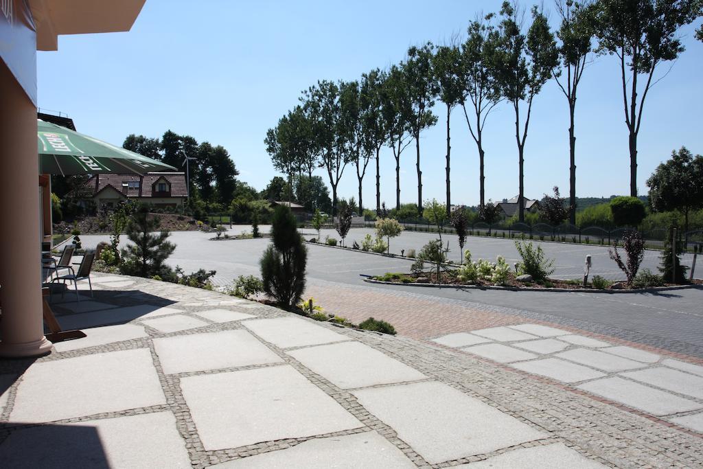 Hotel Ambasada Krobia Εξωτερικό φωτογραφία