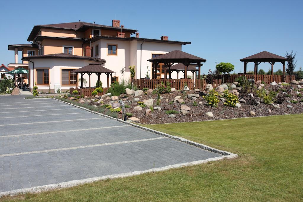 Hotel Ambasada Krobia Εξωτερικό φωτογραφία